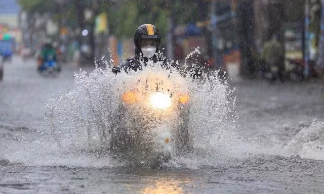 Miền Bắc sắp đón mưa giải nhiệt chấm dứt những ngày nắng nóng bất thường