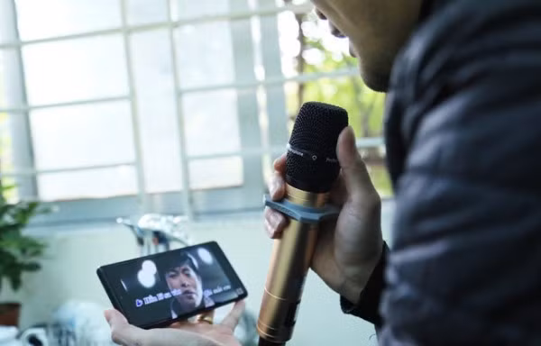 Từ 15/12, hát karaoke gây ồn ào bất kỳ lúc nào cũng có thể bị phạt tới cả trăm triệu đồng
