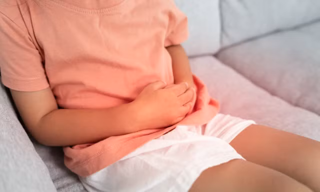 Nam sinh 13 tuổi phải mổ cấp cứu do thói quen ăn uống thất thường, áp lực điểm số