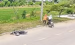 Giật dây chuyền vàng xong tên cướp quay lại đe doạ nạn nhân đưa nốt mặt dây