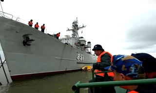 Bộ Quốc phòng giao nhiệm vụ hỏa tốc cho các đơn vị Quân đội ứng phó bão số 10