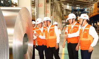 Tập đoàn Hoa Sen sản xuất thành công tôn siêu bền Hoa Sen Mag Shield, bảo hành tới 50 năm