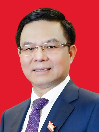 Chân dung Quyền Bộ trưởng Bộ Công Thương Lê Mạnh Hùng