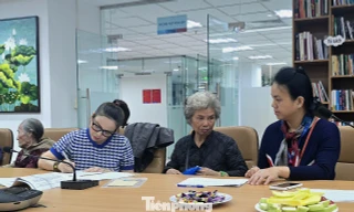 Chi trả tiền bồi thường hỗ trợ cho người dân thuộc dự án quảng trường phía Đông hồ Hoàn Kiếm