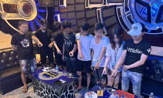 Chủ tịch Hà Nội yêu cầu xử lý nghiêm các hình thức mại dâm, ma túy 'núp bóng' tại quán karaoke