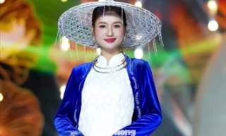 Hàng chục hoa hậu, á hậu đổ bộ phố Nguyễn Huệ