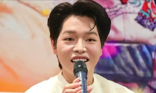 Tùng Dương góp một tỷ đồng, Đức Phúc cũng chuyển ngay một tỷ đồng tới vùng lũ