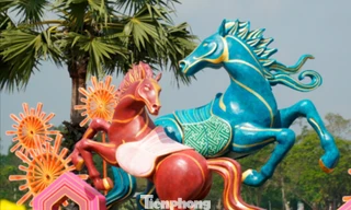 Giải mã thông điệp linh vật ngựa của Huế