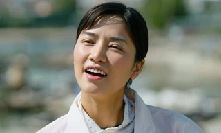 Anh Đào: ‘Tôi đơ trước cảnh hôn Tô Dũng’