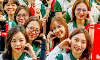 Xếp hàng dài chờ hiến máu tại Chủ Nhật Đỏ