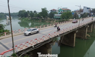 Thái Nguyên cấm người và phương tiện qua cầu Gia Bẩy