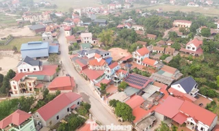 Ngôi làng đổi thay từ nuôi ngựa bạch