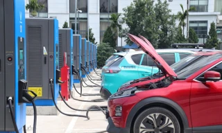 Hà Nội: Toàn bộ taxi sử dụng xe điện, năng lượng xanh chậm nhất vào năm 2030