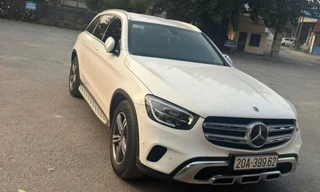  Ô tô Mercedes đỗ trên đê bị lũ cuốn trôi, 14 ngày chưa tìm thấy 