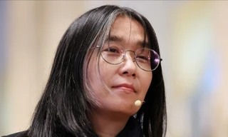 Đoán kết quả Nobel văn học khó hơn trúng số