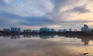 Hà Nội: Vì sao có dự án chống ngập khẩn cấp nhưng vừa mưa lớn đã ngập?