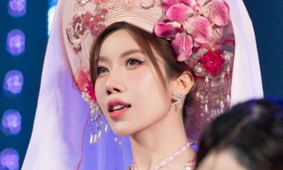 Trang Pháp hát ở sự kiện giao lưu văn hóa Việt - Trung