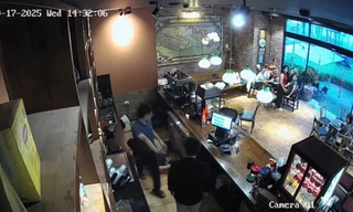 Công an vào cuộc vụ hành hung nhân viên quán cafe chỉ vì nhắc nhở không hút thuốc