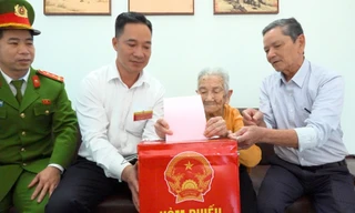 Hà Nội: Ước nguyện của cụ bà 102 tuổi trong 'Ngày hội non sông'