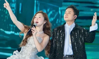 22.000 người đổ về Đông Anh nghe Noo Phước Thịnh, Hương Tràm hát tới khuya