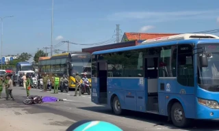 Hiện trường vụ tai nạn xe buýt ở TPHCM tông nữ sinh tử vong