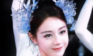 Màn múa tiên cá gây sốt đêm Giao thừa 