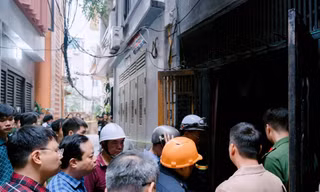 Chủ tịch Hà Nội kiểm tra hiện trường, yêu cầu khẩn trương điều tra vụ cháy khiến 5 người tử vong