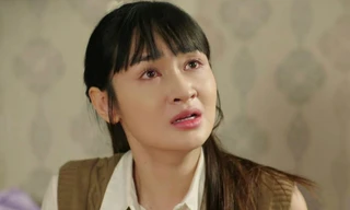 Trang rơi vào tình huống xấu hổ, bất lực nhưng lại không được chị an ủi.