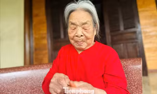Cụ bà 104 tuổi ở Hà Tĩnh chia sẻ bí quyết sống khỏe