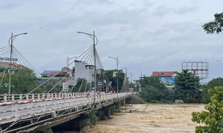 Thái Nguyên cấm ô tô lưu thông trên cầu Gia Bảy sau trận lũ lịch sử