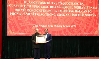 Truy tặng Huân chương Bảo vệ Tổ quốc hạng Ba cho CSGT hi sinh