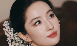 Lưu Diệc Phi đẹp hoàn hảo trên thảm đỏ