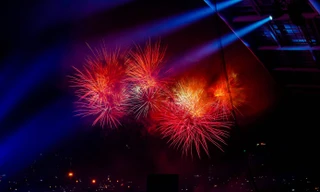 Hà Nội đề nghị dừng bắn pháo hoa lễ hội Mùa Thu để chia sẻ với miền Trung