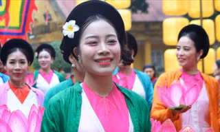 Mãn nhãn nghi lễ đón Tết