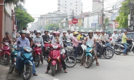 Phó Thủ tướng: Làm rõ tác động của quy định khí thải xe máy tới người dân và doanh nghiệp