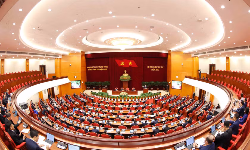 Trung ương họp về công tác cán bộ, cho chủ trương đổi tên Đảng ủy MTTQ, các đoàn thể Trung ương
