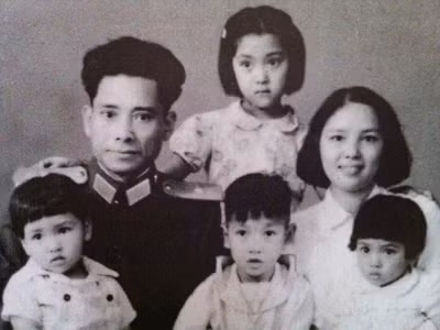 Bốn người vợ của Lưỡng quốc tướng quân
