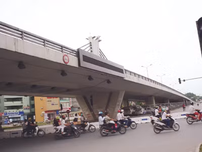 Sau hơn 5 năm sử dụng, những cây cầu triệu đô của Hà Nội sắp phải phá bỏ? Ảnh: T.Đảng