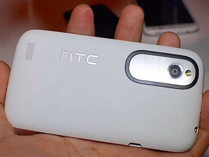 Điện thoại HTC 'khủng' hai SIM