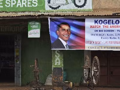 Banner thông báo bán vé xem tường thuật trực tiếp bầu cử Tổng thống Mỹ tại ngôi làng Kogelo, Kenya