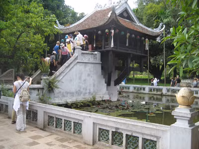 Đảo ngói cần cả chục con dấu
