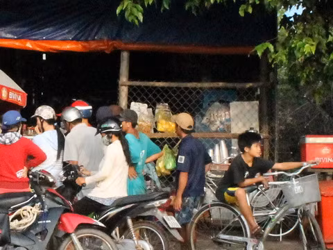 Phá trộm két lấy hàng trăm triệu