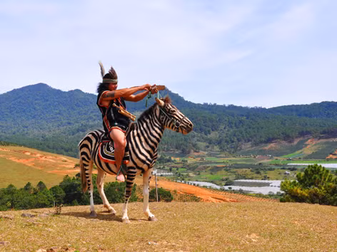 Sải vó trên núi đồi cao nguyên