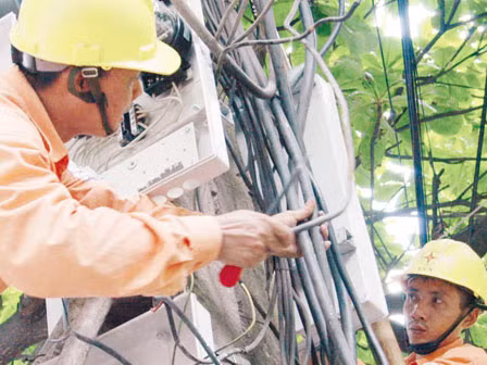 Bác đề xuất tăng giá điện của EVN