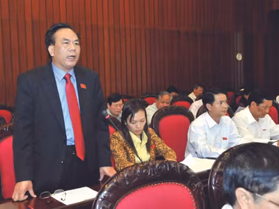Cắt giảm đầu tư để tăng lương