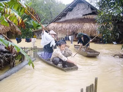 Miền Trung: lũ chồng lũ