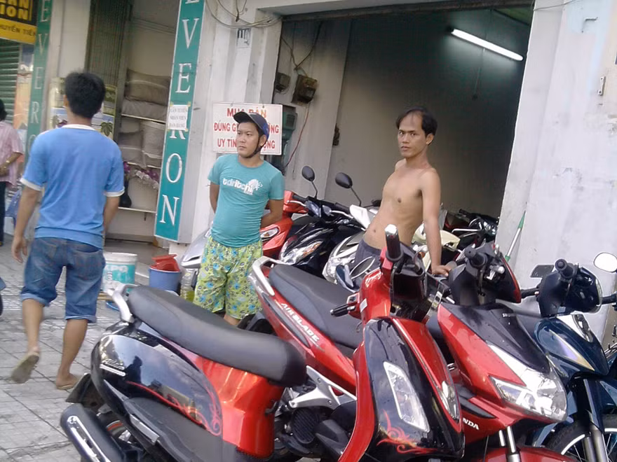 Ế ẩm xe không chính chủ