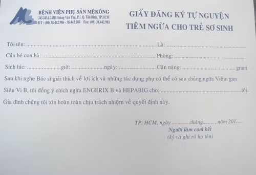 Buộc người nhà ký cam kết trước khi tiêm văcxin trẻ sơ sinh