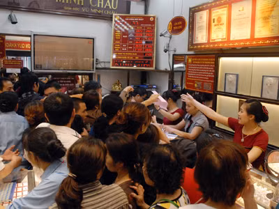 Loạn giá vàng
