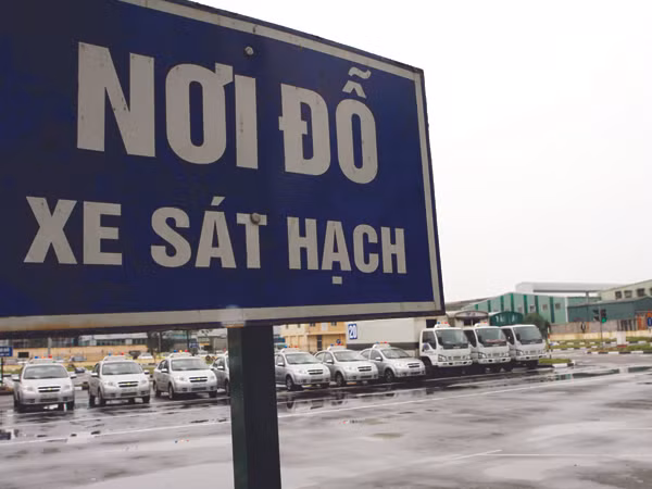 Trung tâm đào tạo lái xe ngắc ngoải